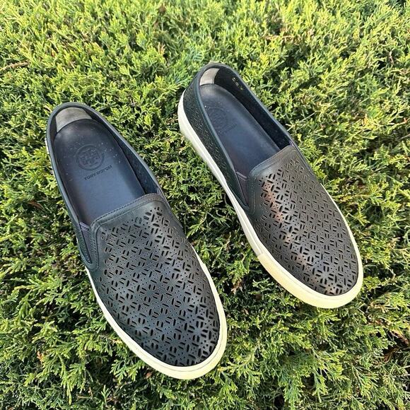 Tory Burch Women’s Lennon Laser Cut Perforated‎ Slip On Sneakers Size 8 Blue - Picture 5 of 17